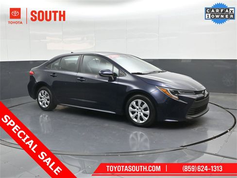 Used 2023 Toyota Corolla LE image 1
