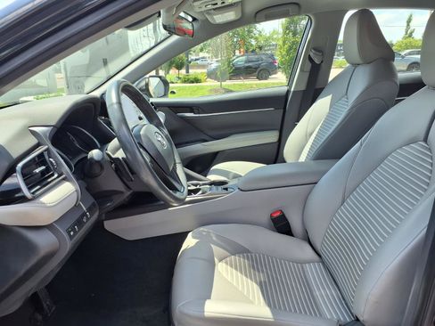 Used 2023 Toyota Camry SE FWD image 21