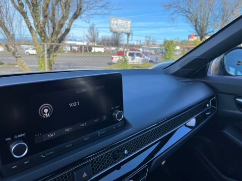 Used 2025 Honda Civic Sport image 33