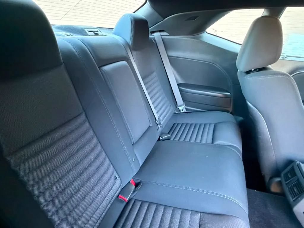 Used 2014 Dodge Challenger SXT RWD image 22