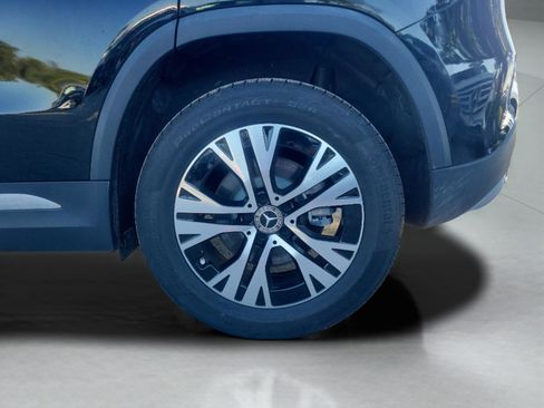 Certified 2025 Mercedes-Benz GLA 250 image 5