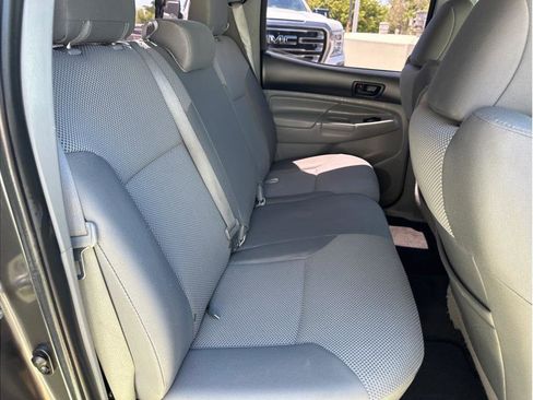 Used 2013 Toyota Tacoma PreRunner image 23