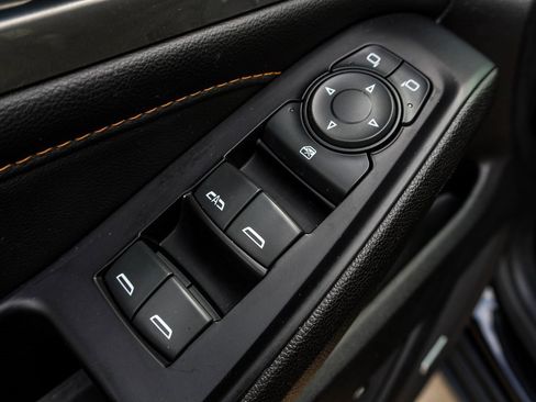 Used 2019 Chevrolet Traverse RS image 34