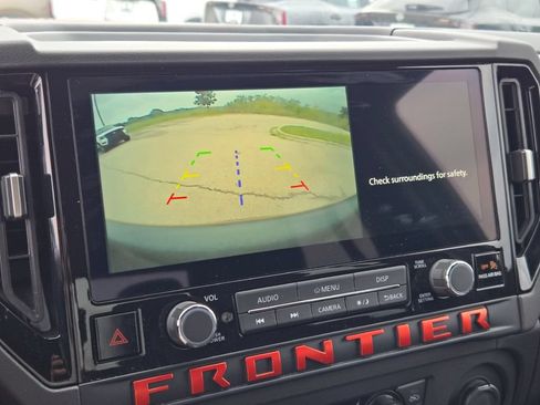 Used 2025 Nissan Frontier PRO-4X AWD/4WD image 34