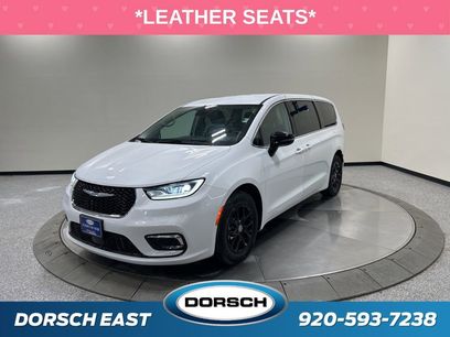 Used 2024 Chrysler Pacifica Touring-L