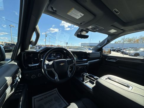Used 2022 Chevrolet Silverado 1500 LTZ w/ LTZ Premium Package image 10