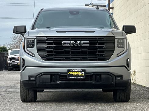 Certified 2024 GMC Sierra 1500 Elevation w/ LPO, Elevation Black Package image 9