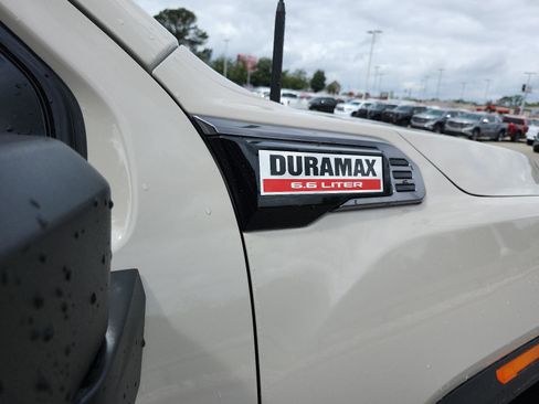 Used 2026 GMC Sierra 2500 AT4 w/ AT4 Premium Plus Package AWD/4WD image 5