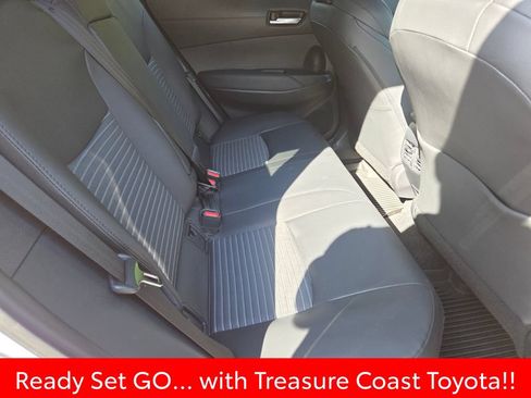 Certified 2023 Toyota Corolla Cross AWD Hybrid w/ Convenience Package image 18