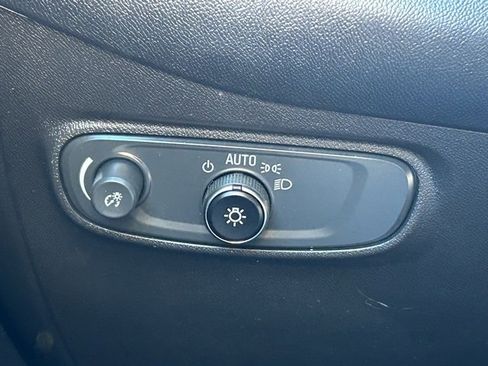 Used 2023 Chevrolet Equinox LT image 20