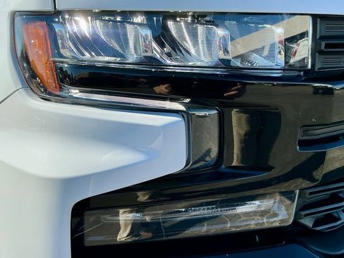 Used 2019 Chevrolet Silverado 1500 LT Trail Boss image 11