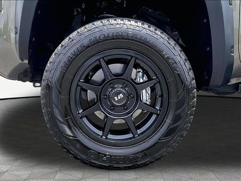Used 2025 Toyota Tacoma TRD Sport RWD image 21