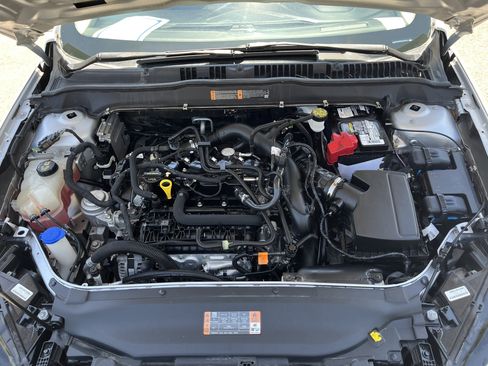 Used 2019 Ford Fusion SEL FWD image 22