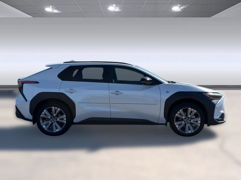 Used 2023 Subaru Solterra AWD image 8