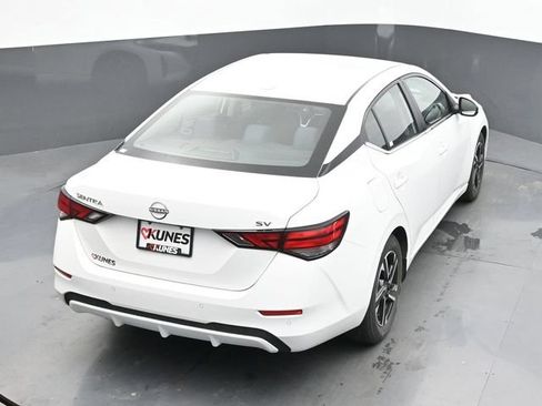 Used 2024 Nissan Sentra SV FWD image 33