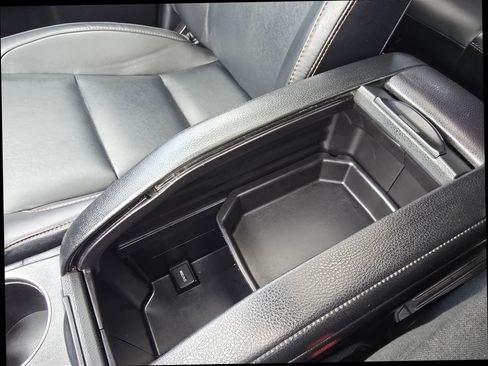 Used 2019 Toyota Highlander XLE image 35