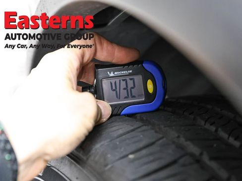 Used 2024 Nissan Rogue S image 28