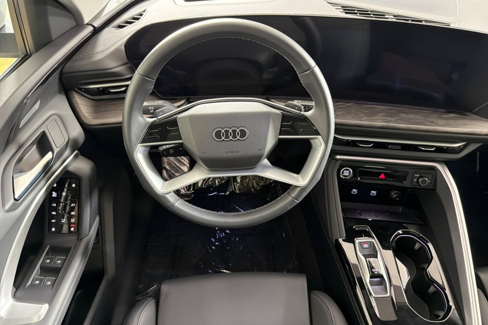 Used 2025 Audi Q5 Premium Plus w/ Premium Plus AWD/4WD image 13