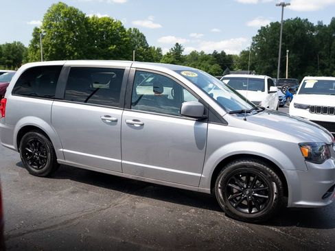 Used 2020 Dodge Grand Caravan GT FWD image 5