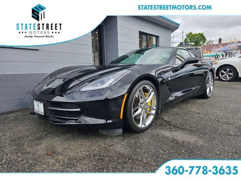 Used 2015 Chevrolet Corvette Stingray Coupe RWD image 1