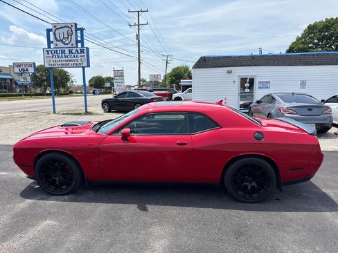 Used 2016 Dodge Challenger R/T Plus RWD image 8