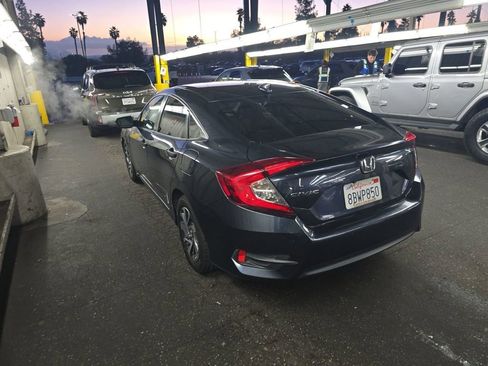 Used 2017 Honda Civic EX image 7