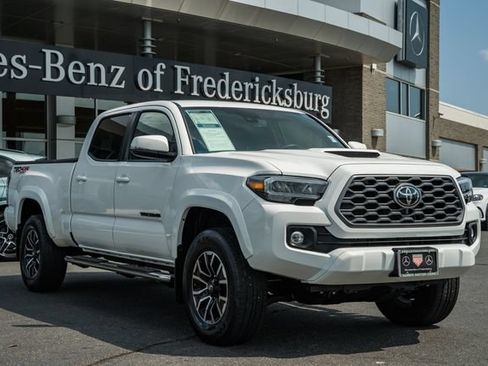 Used 2022 Toyota Tacoma TRD Sport w/ Technology Package AWD/4WD image 1