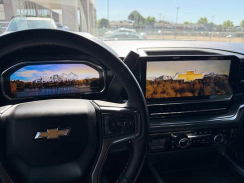 Used 2024 Chevrolet Silverado 3500 High Country w/ Technology Package AWD/4WD image 15