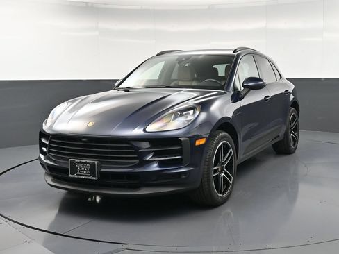 Certified 2021 Porsche Macan S AWD/4WD image 6