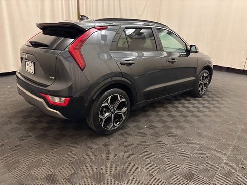 Certified 2024 Kia Niro EX Touring image 5