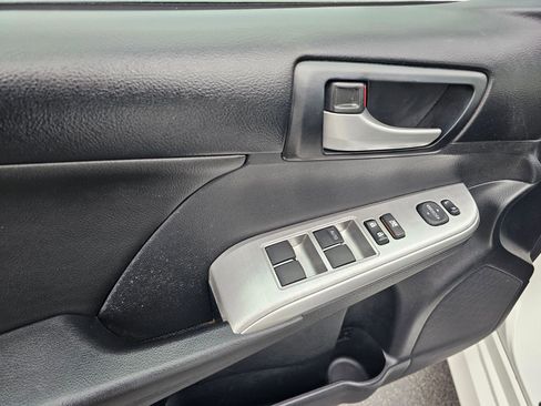 Used 2014 Toyota Camry SE image 20