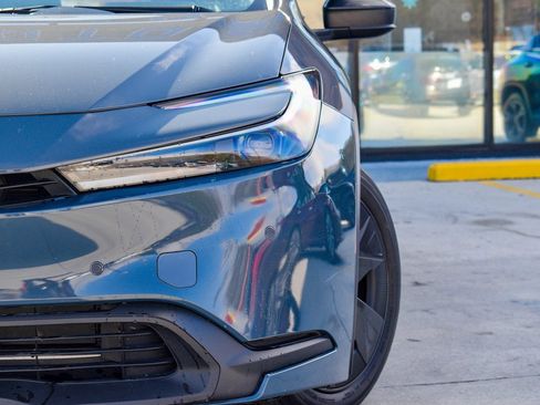Used 2024 Toyota Prius LE image 3
