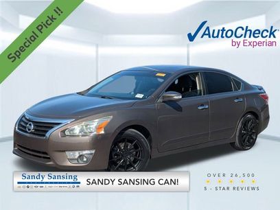 Used 2014 Nissan Altima 2.5 SV w/ Convenience Package