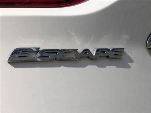 Used 2015 Ford Escape Titanium w/ Equipment Group 301A image 6