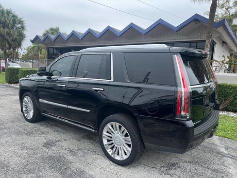 Used 2019 Cadillac Escalade Platinum image 7