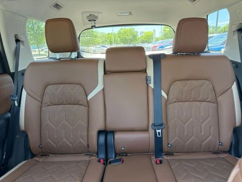 New 2026 Nissan Pathfinder Platinum w/ Cargo Package AWD/4WD image 25