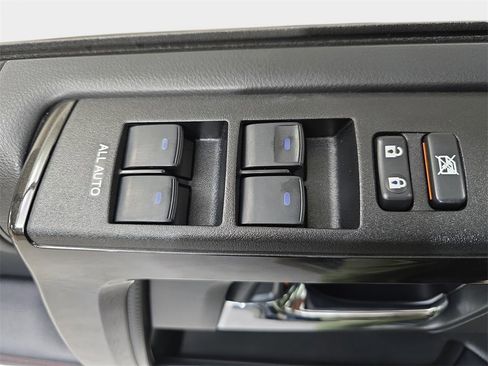 Used 2020 Toyota 4Runner Venture w/ Moonroof Package image 30