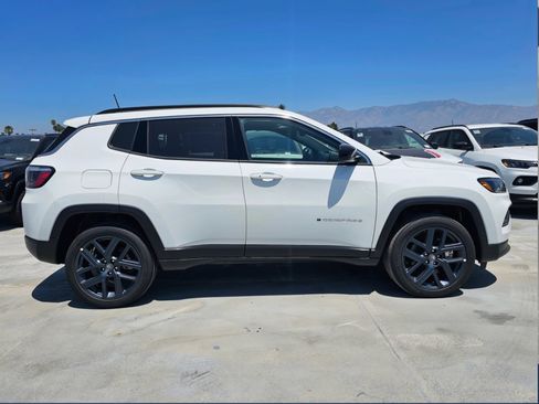 New 2026 Jeep Compass Latitude AWD/4WD image 5