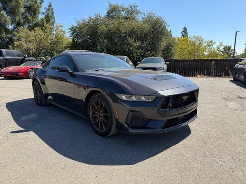 Used 2024 Ford Mustang GT Premium RWD image 7