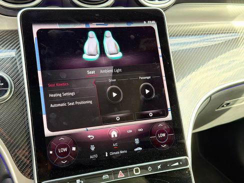 Used 2025 Mercedes-Benz GLC 43 AMG 4MATIC image 33