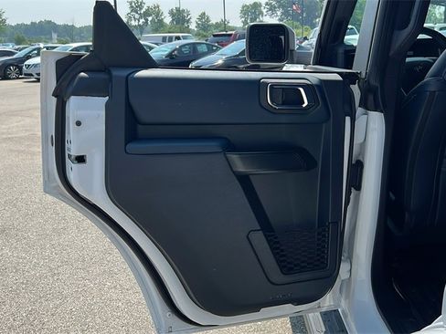 Used 2024 Ford Bronco Outer Banks image 28