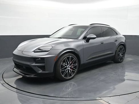 Certified 2025 Porsche Macan Turbo Electric AWD/4WD image 1