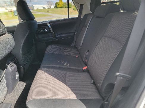 Used 2021 Toyota 4Runner TRD Off-Road image 10