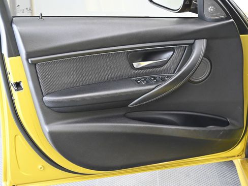 Used 2018 BMW M3 RWD image 22