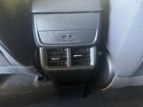 Used 2025 Chevrolet Equinox LT image 24