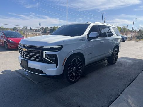 Used 2025 Chevrolet Tahoe High Country image 3