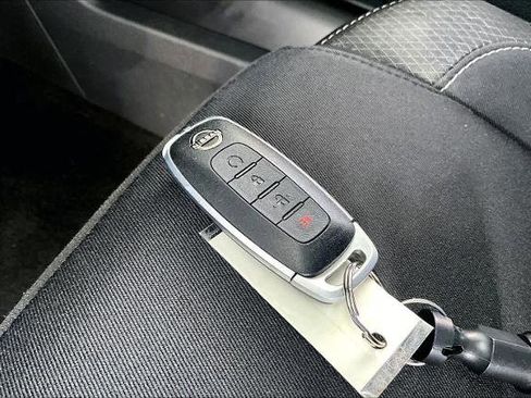 Certified 2024 Nissan Pathfinder SV w/ Black Appearance Package FWD image 14