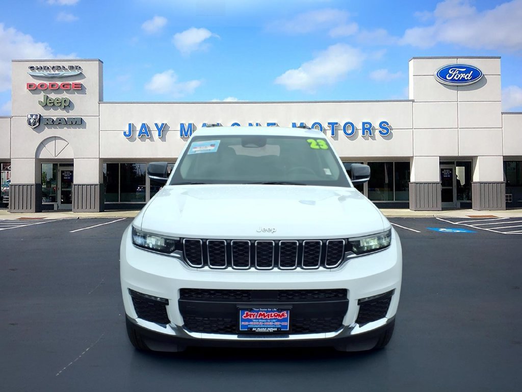 Used 2023 Jeep Grand Cherokee L Limited AWD/4WD image 8