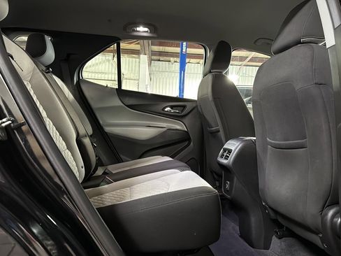 Used 2021 Chevrolet Equinox LS image 20