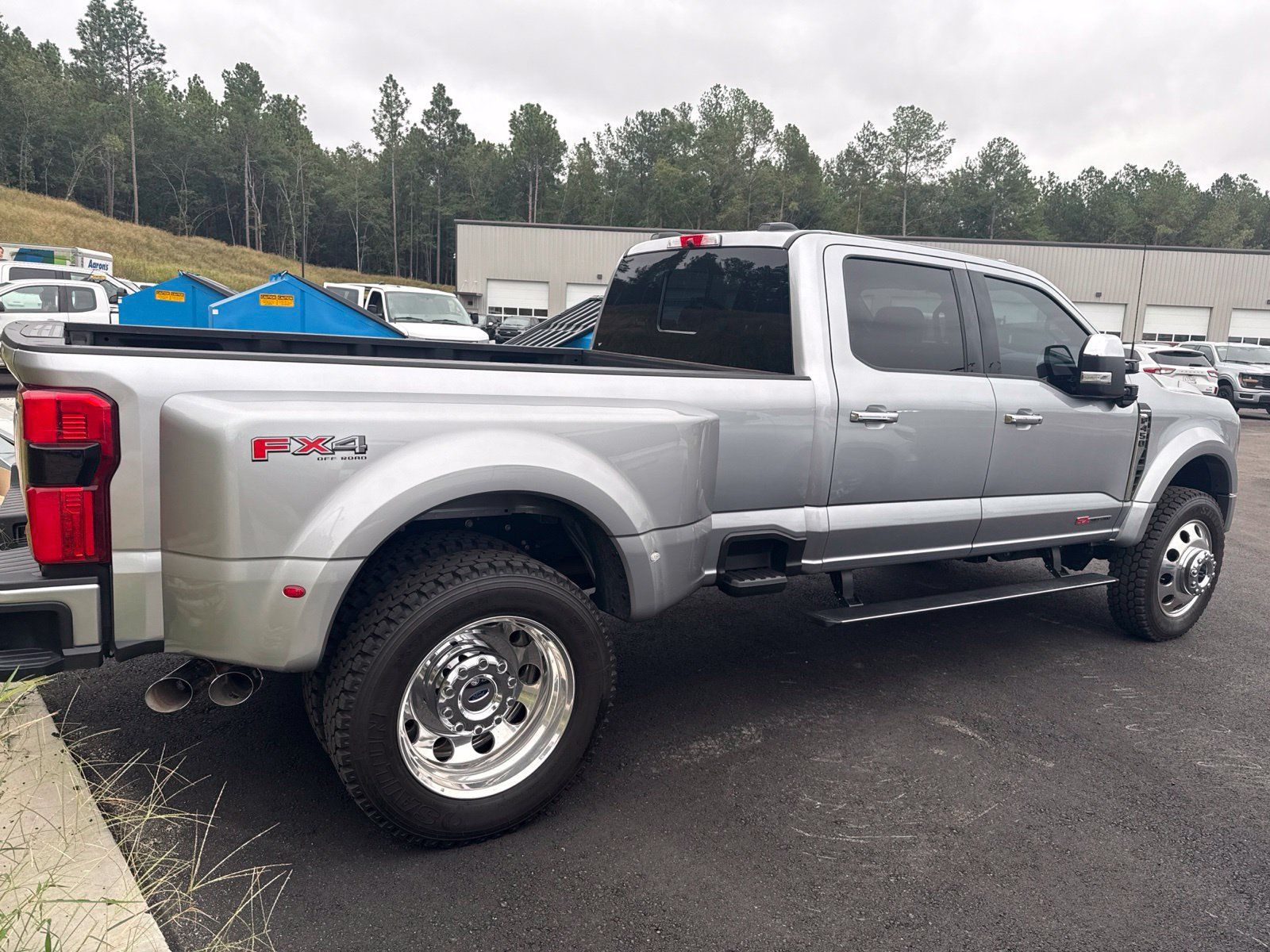 Used 2024 Ford F450 Platinum w/ FX4 Off-Road Package AWD/4WD image 8